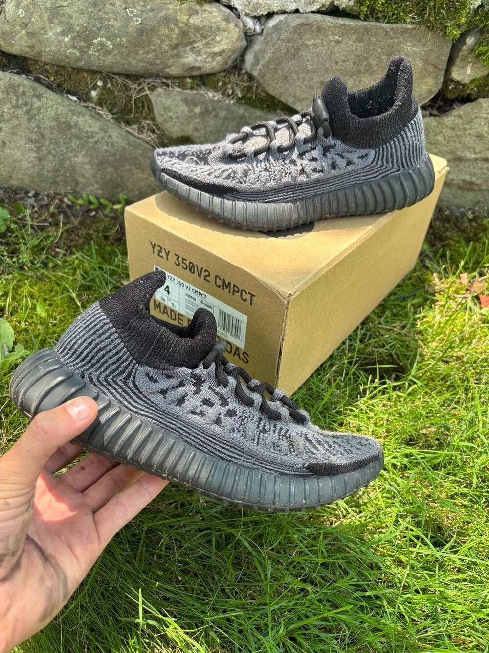 Adidas Yeezy Boost 350 V2 CMPCT Slate Onyx Sneakers Size 4 IG9606